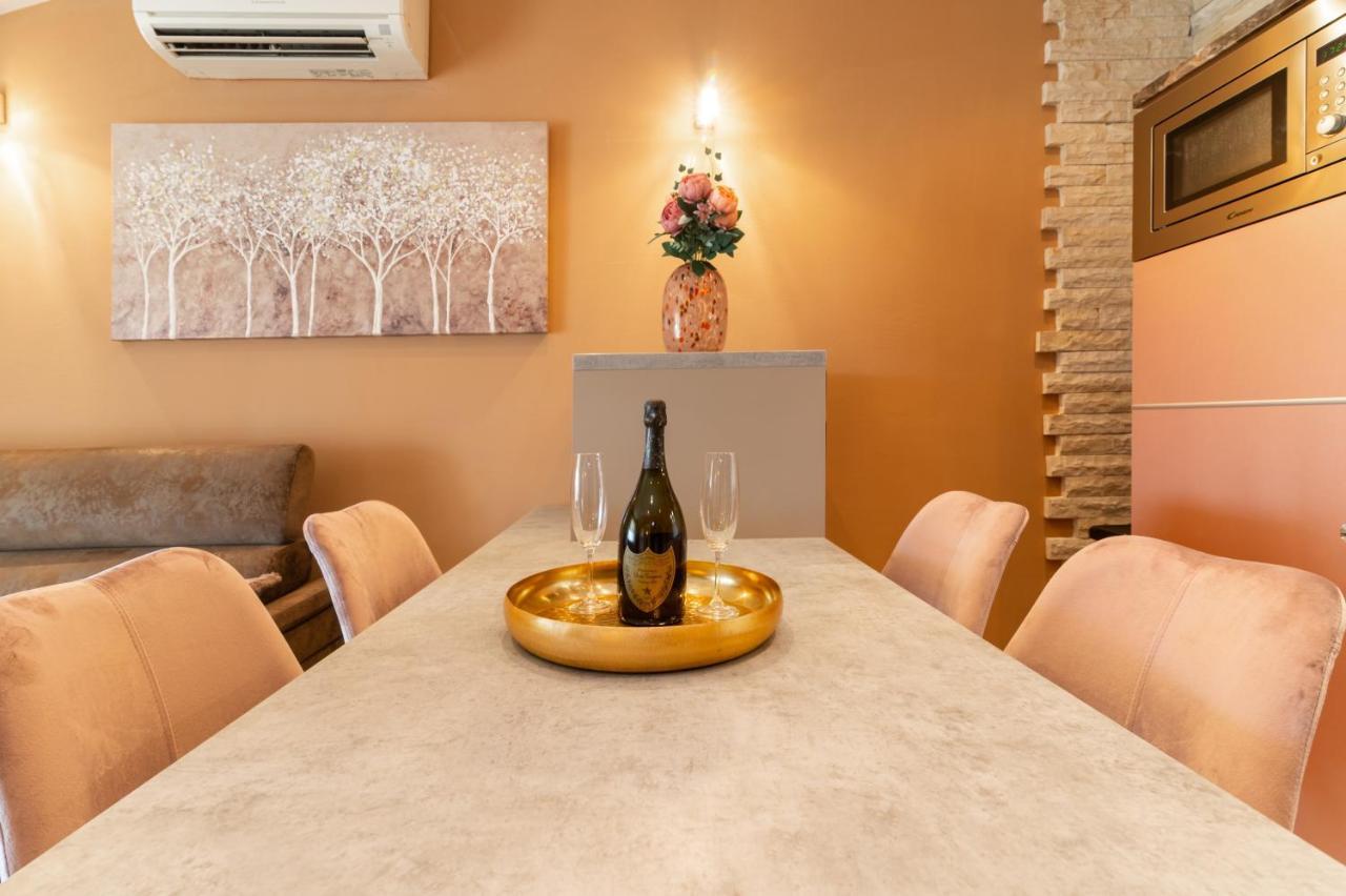 Deluxe Suite Bambi With Panoramic View Zadar Dış mekan fotoğraf